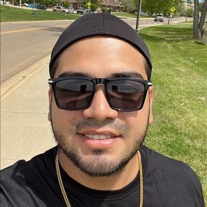 Meet your Posher, Luis